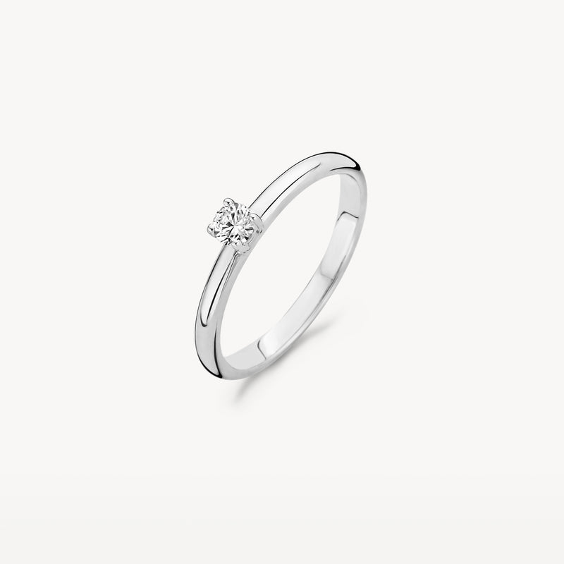 14k witgouden solitair ring met fonkelende zirkonia steen en een slank design.