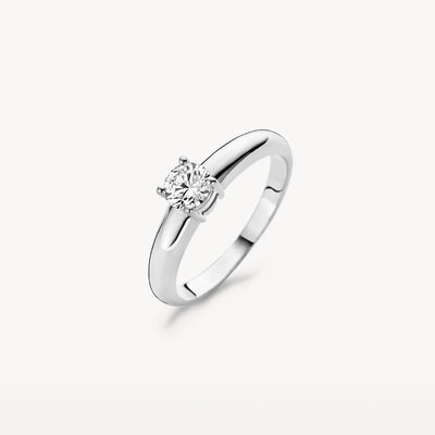 Ring van 14k wit goud met solitaire zirkonia en glanzende afwerking.