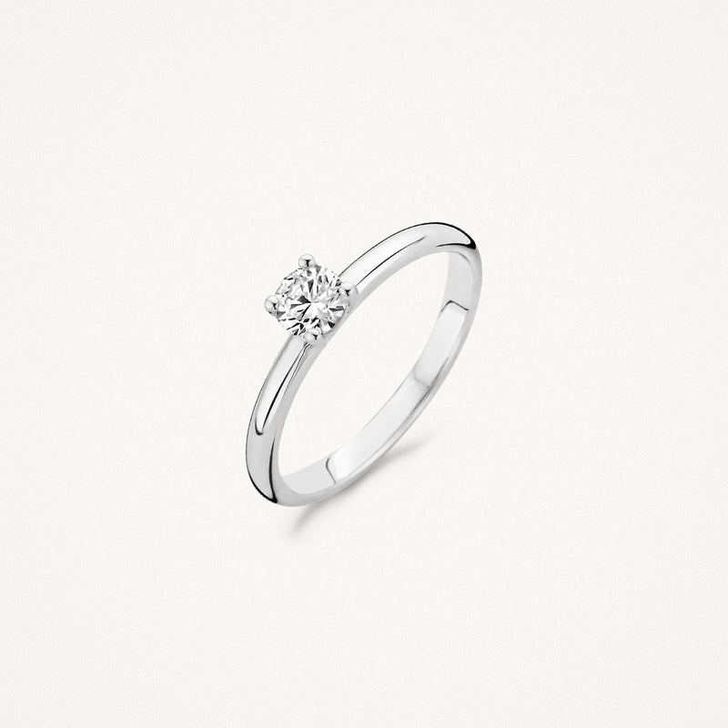 14k witgouden ring met solitaire zirkonia en slanke band.