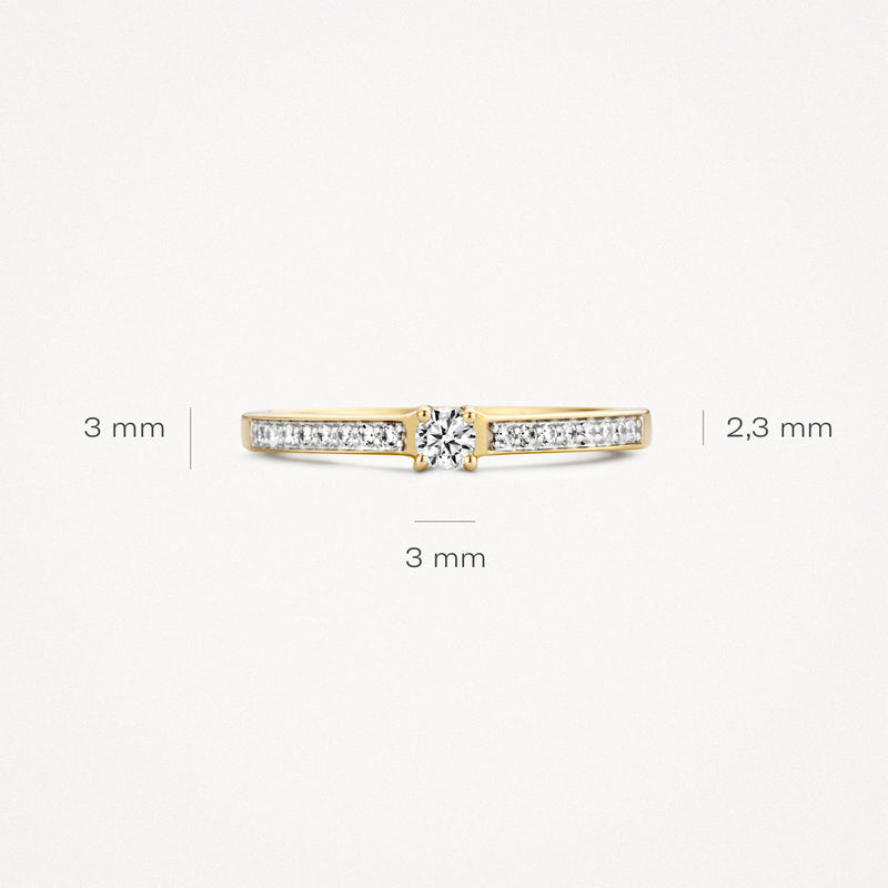 14k geelgouden ring met zirkonia en gefacetteerde band van 3 mm breedte.