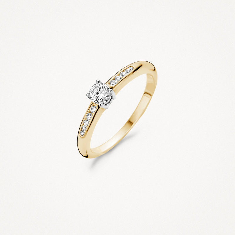 14k geel goud ring met centraal zirkonia steentje en witte zirkonia accenten.