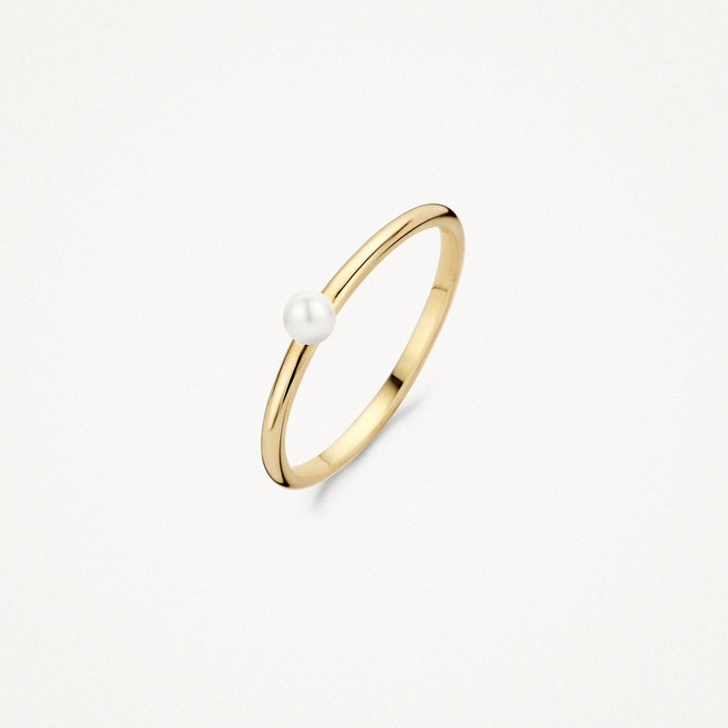14k geelgouden ring met kleine witte parel en smalle band.