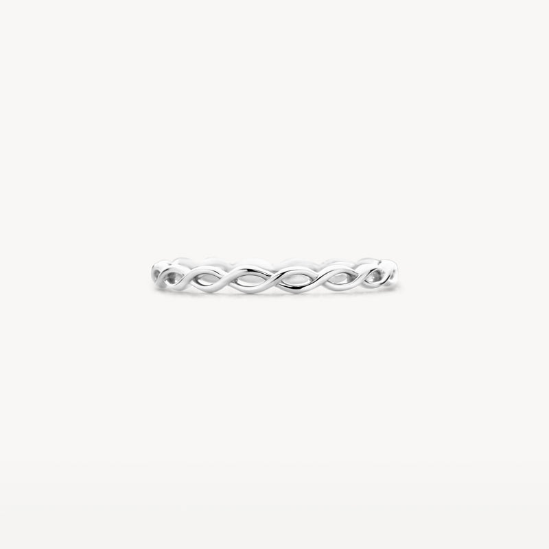 Dunne ring van 14k wit goud met gedraaide patroonontwerpen.