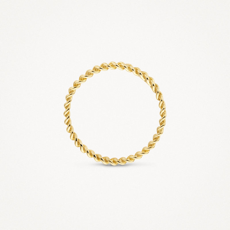 12k geelgouden ring met gedraaide bicolor goud ontwerp en fijne afwerking.