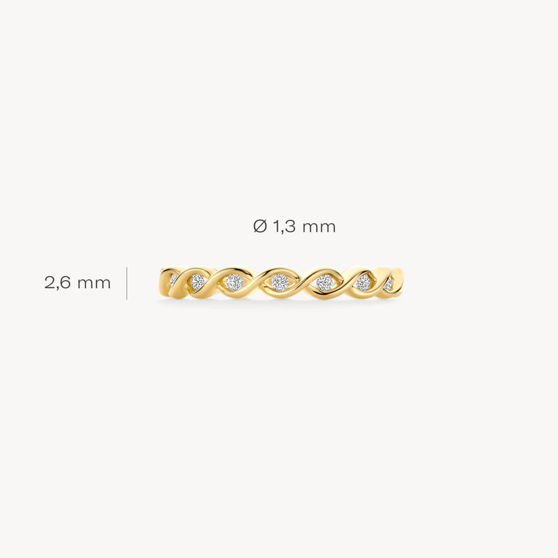 14k geelgouden ring met gegraveerd patroon en zirkonia, 2,6 mm breedte.