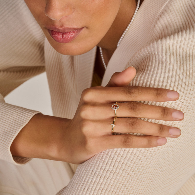 Bicolor goud ring met kleine madeira citrien in 14k rosé goud en wit goud.