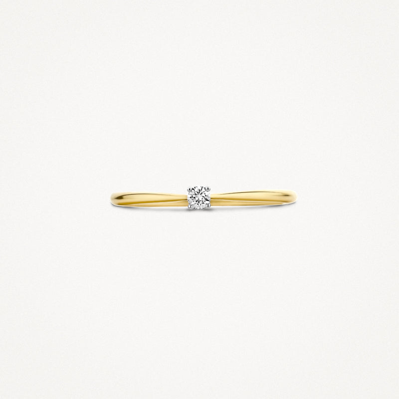 Dunne solitair ring van 14k geel goud met centrale diamant en minimalistisch design.