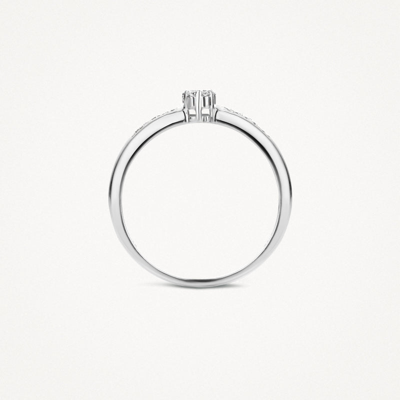 14k Wit goud ring met solitaire diamant en gladde band, strakke vormgeving.