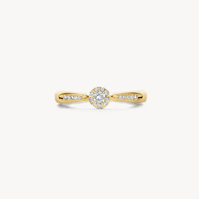 14k geelgouden ring met ronde diamant en kleine diamanten langs de band.