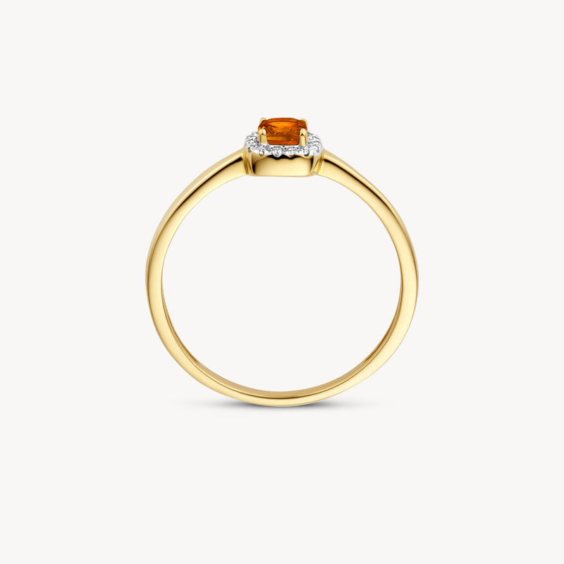 14k geelgouden ring met citrien en twee kleine diamanten zijstenen.