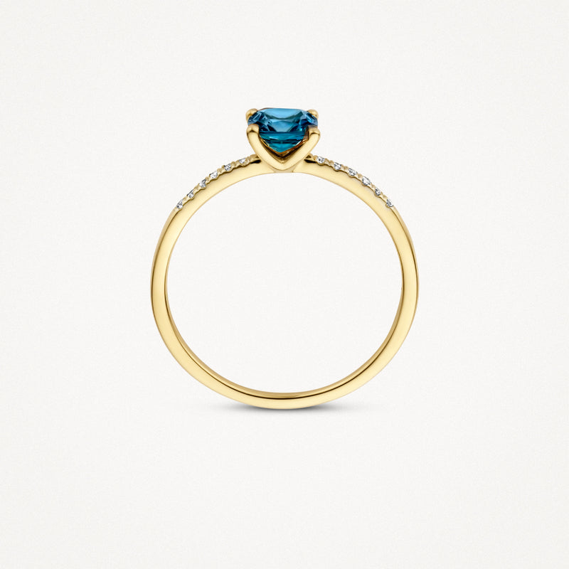 14k geelgouden ring met ronde london blue topaz en diamanten zijkanten.