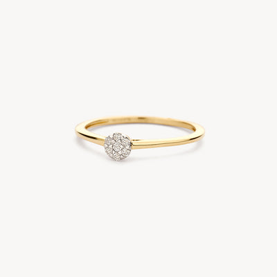 Dunne ring van 14k geel goud met rond cluster van fonkelende diamanten.