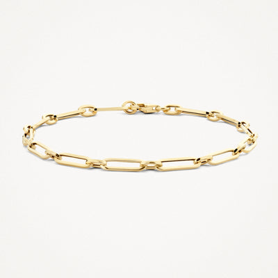 Bracelet made of 14k Yellow gold with chunky links and solid clasp.
