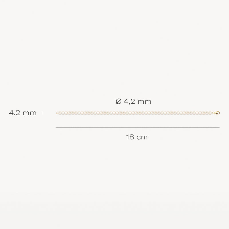 Parelarmband 2253YPW 18 cm met parels en schakels van 14k geelgoud, 4,2 mm diameter per parel.