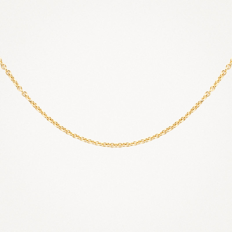 Fijne schakelketting in 14k geel goud met subtiele glans.