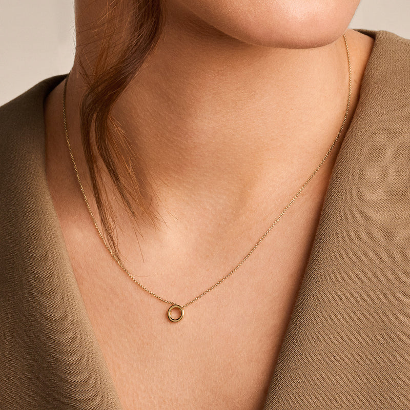 Halskette aus 585er Gold mit ringförmigem Anhänger 7,2 mm