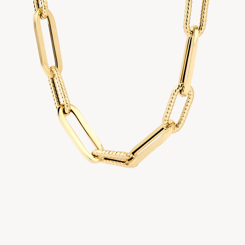Halskette mit klobigen Gliedern aus 585er Gelbgold mit abwechselnd glänzenden und gerippten Details.