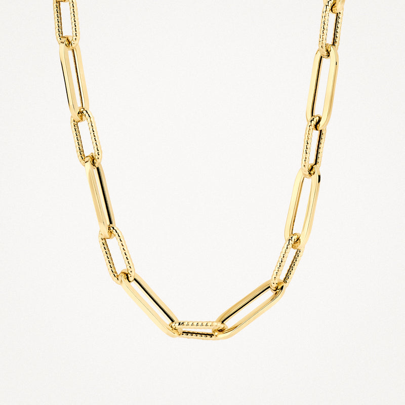 Grof geschakelde ketting in 14k geelgoud met rechthoekige schakels.