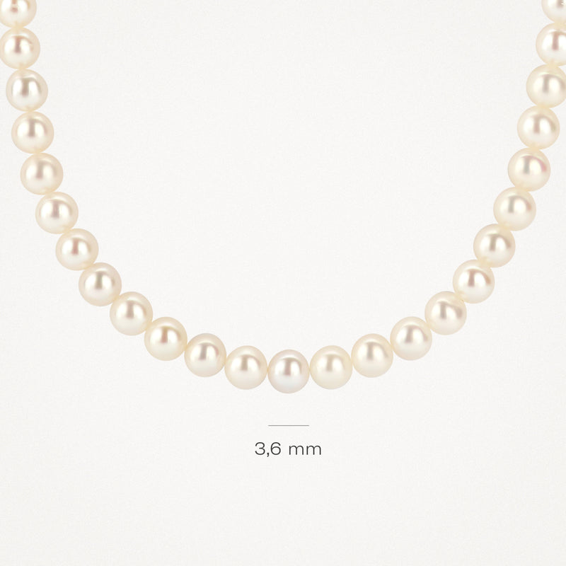 Parelketting met 3,6 mm parels en sluiting van 14k geelgoud.