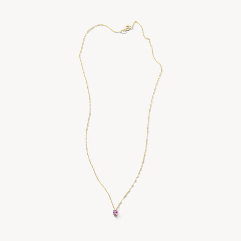 14k geel gouden ketting met kleine roze amethist hanger en fijne schakel.