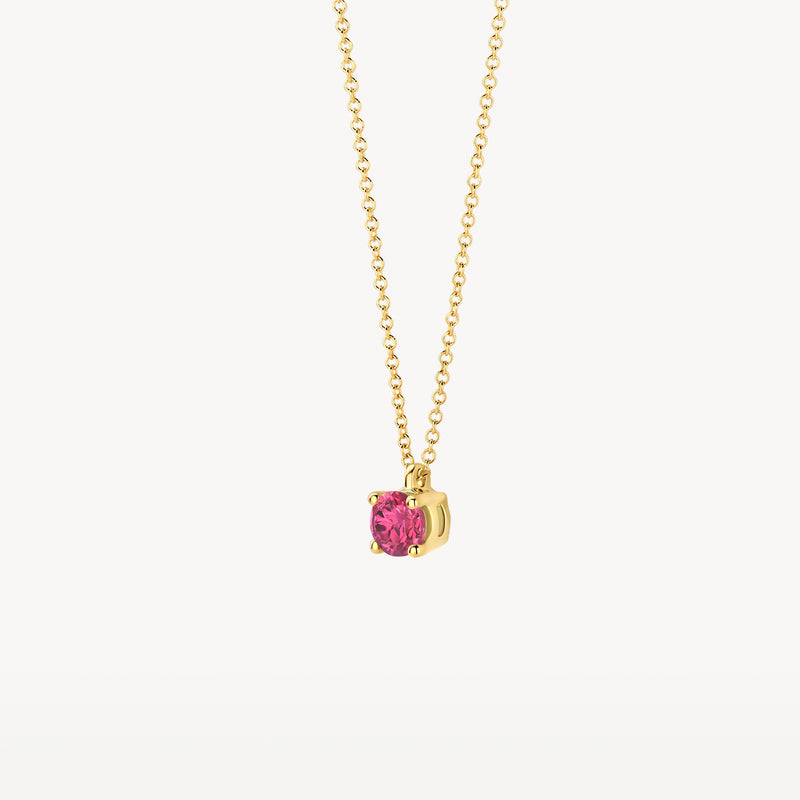 14k geel goud ketting met ronde roze toermalijn hanger en slanke schakelketting.