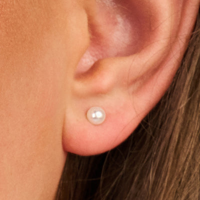 Parel oorbellen knopjes ø 4 mm met 14k goud