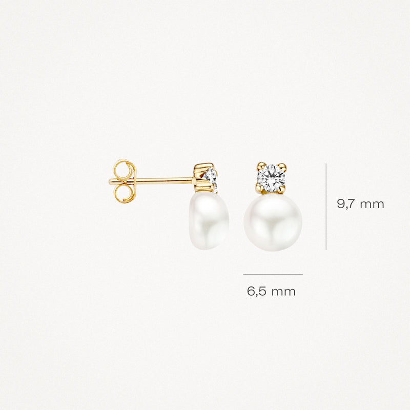 14k geelgouden oorbellen met fonkelende zetting en hangende zoetwaterparel, 6,5 mm breedte, 9,7 mm hoogte.