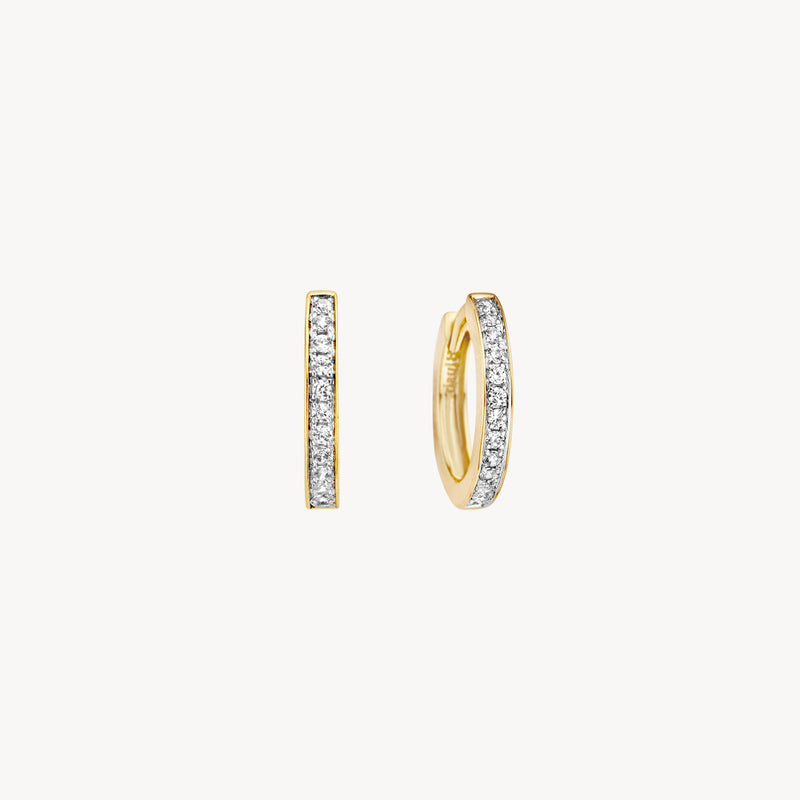Anneaux d'oreilles d'or 14k avec rangée de Zircone à l'avant et côté plat .