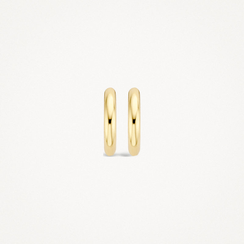 14k geelgouden oorringen met glanzende, gladde afwerking en subtiele ronde vorm.