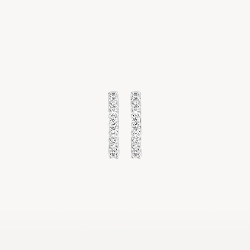 Anneaux d'oreilles en or blanc 14k avec rangée de Zircone, brillants et finement finis.