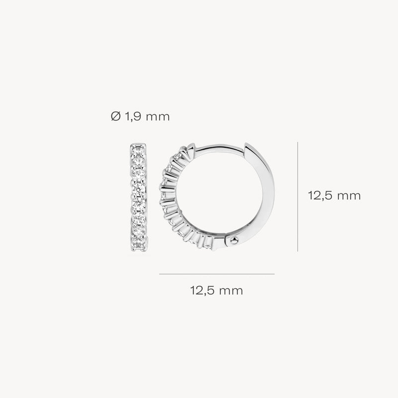 Oorringen van 14k wit goud met zirkonia, 12,5 mm diameter, 1,9 mm breedte.