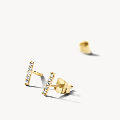 Oorknoppen van 14k geel goud met rechte rij witte zirkonia’s.