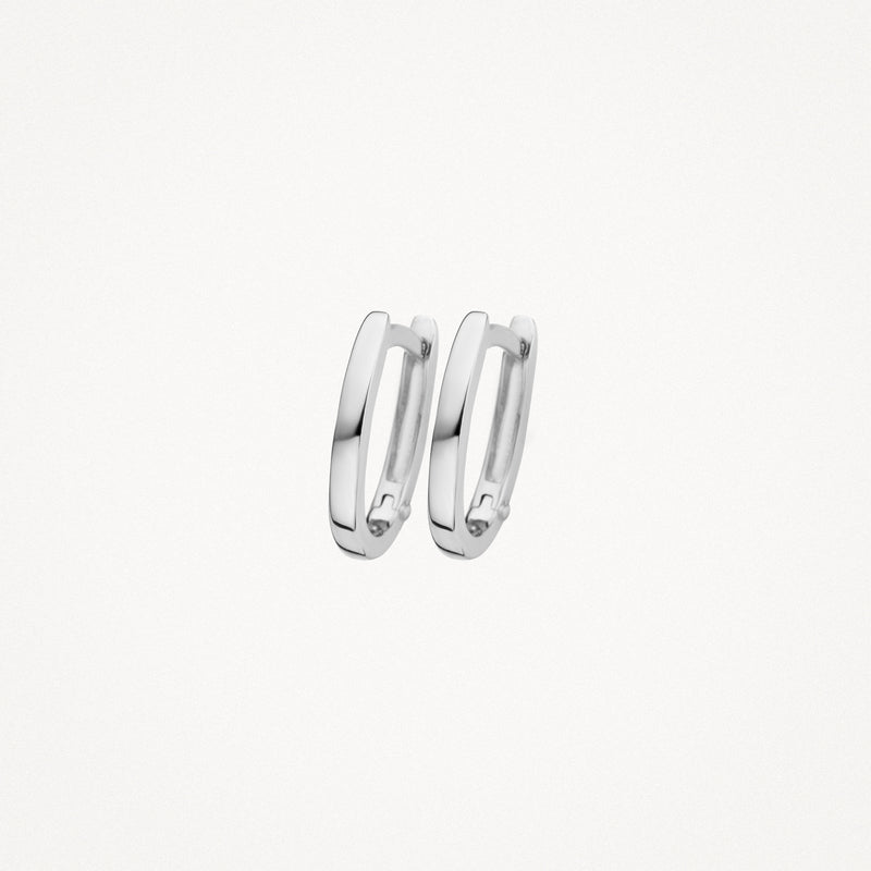 Anneaux d'oreilles en or blanc 14k avec une finition plate et lisse, petit style créole.