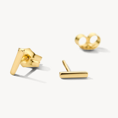 Oorknoppen van 14k geel goud met rechte staafvorm en push-back sluiting.