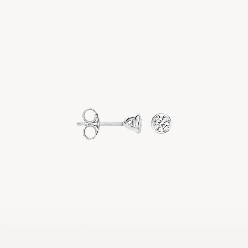 Oorknoppen van 14k wit goud met fonkelende zirkonia steentjes, ronde vorm.