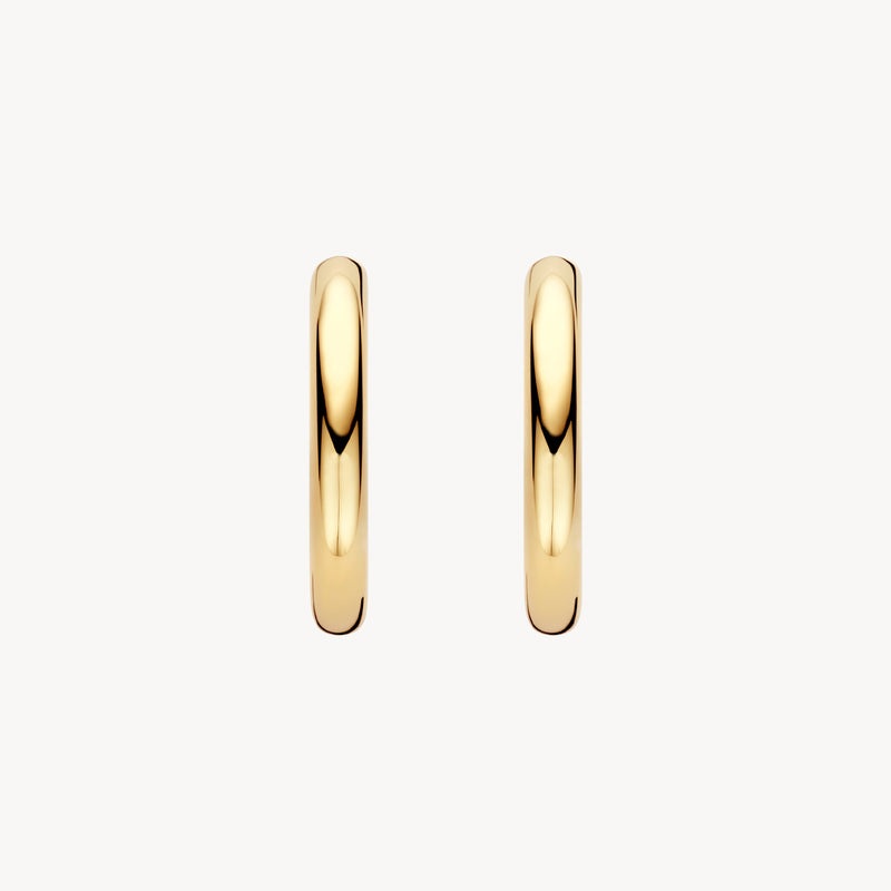 14k geelgouden oorringen met glad oppervlak en smalle buisvorm.