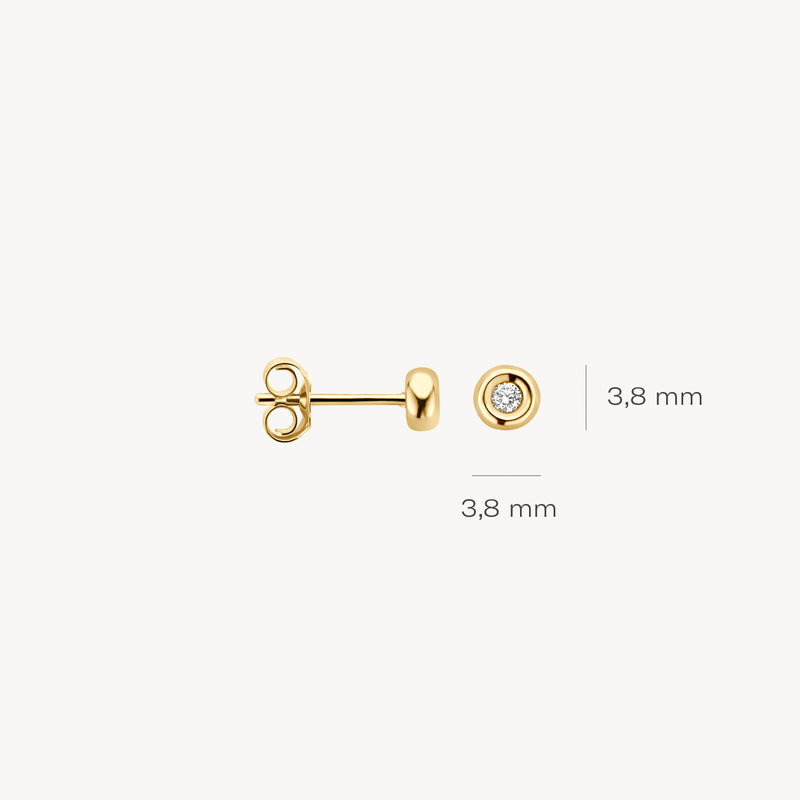 14k geelgouden oorknop met kleine briljant geslepen diamant van 3,8 mm.