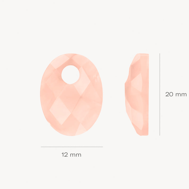 Rozenkwarts hanger ovaal geslepen 12x20 mm met 14k goud oogje, lichtroze tint.