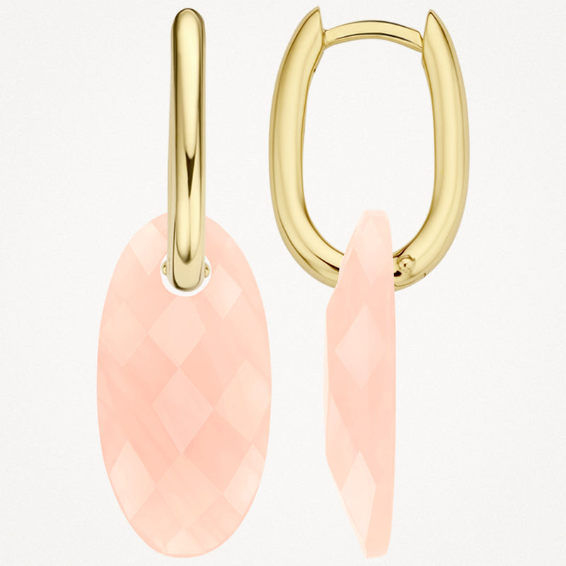Ovale oorbellen met geslepen rozenkwarts in 14k Rosé goud ring.