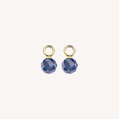 14k geelgoud oorbedels met ronde donkerblauwe zirkonia steentjes.