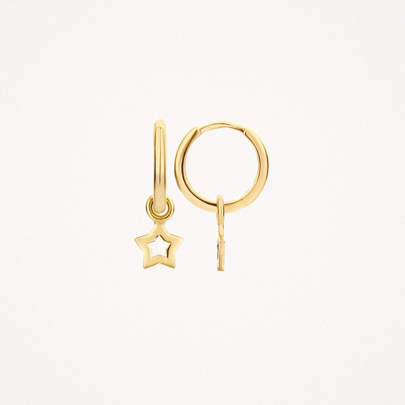 Oorbellen van 14k geel goud met stervormige bedel aan kleine creolen.