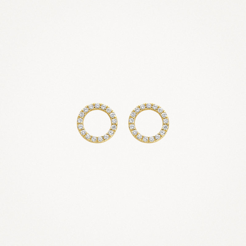 Oorbellen van 14k geelgoud met ronde zirkonia steentjes rondom ringvorm.