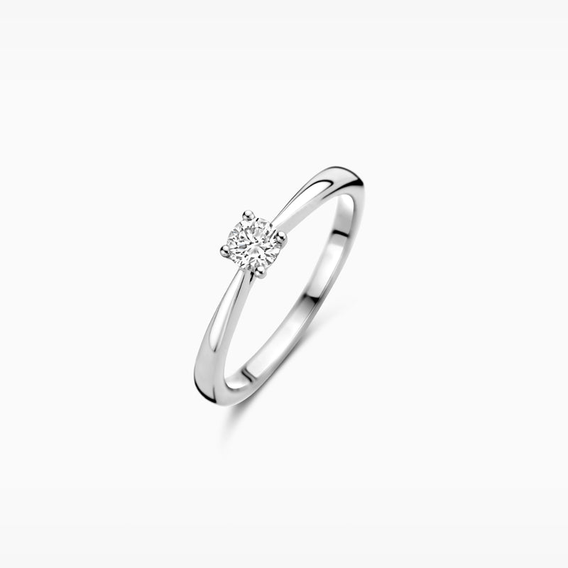 14k wit goud ring met solitaire Lab Diamond in vierkante zetting.