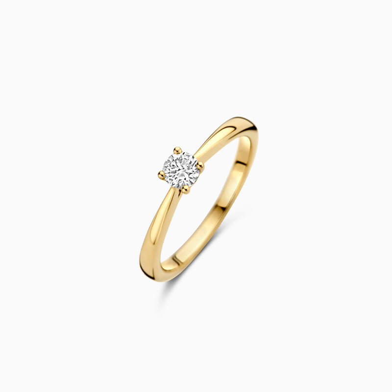 14k geelgouden solitair ring met ronde lab diamant en gerecycled goud.