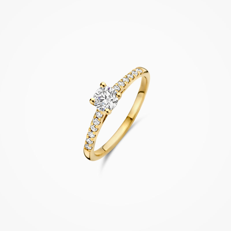 Ring van 14k geelgoud met lab grown diamanten en rondgeslepen centrale steen.