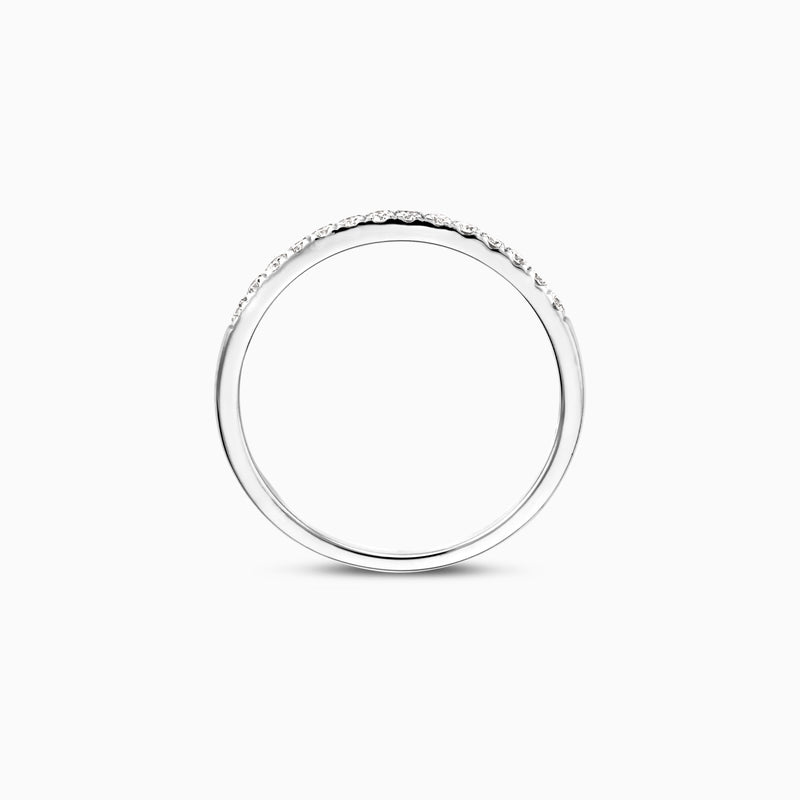Dunne ring van 14k wit goud met kleine Lab Diamonds rondom band, gerecycled goud.