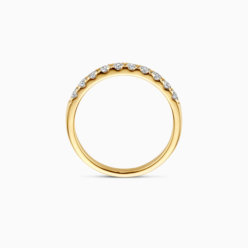 14k geelgouden aanschuifring met kleine Lab Diamonds in een halve rij, gerecycled goud.