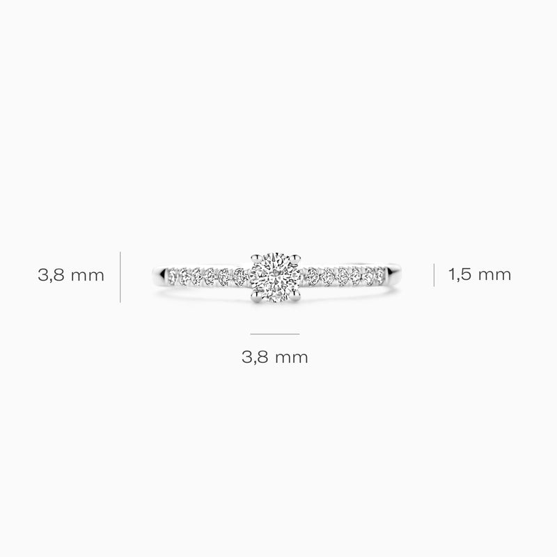 14k witgouden ring met centrale lab diamant en kleine diamanten langs de band, 3,8 mm breedte.