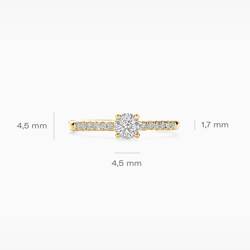 14k geelgouden ring met ronde centrale diamant en kleine zirkonia's aan smalle band.