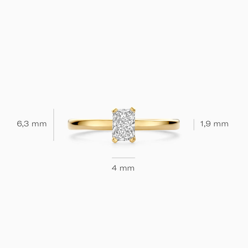 14k geelgouden solitair ring met rechthoekige lab diamant en smalle band.